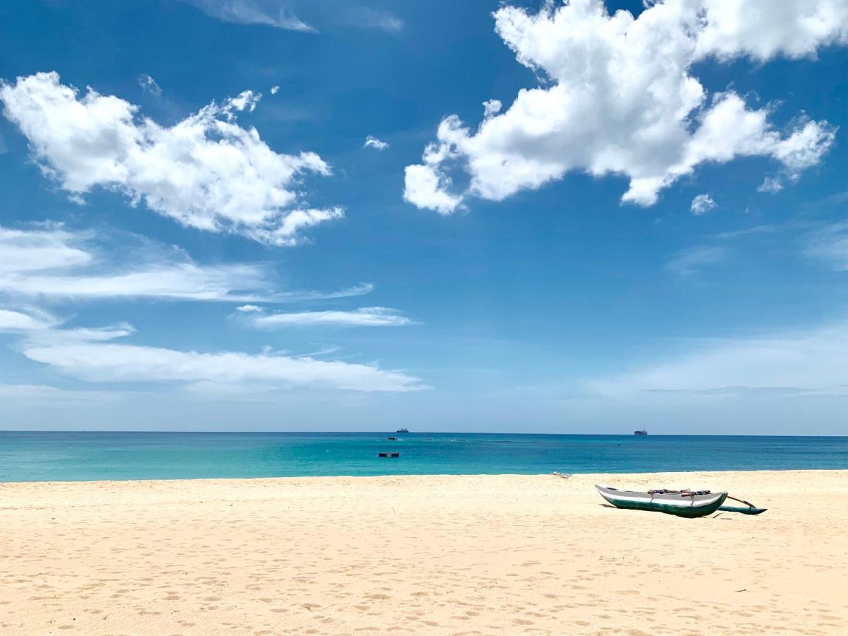 108 Palms Beach Resort トリンコマリー エクステリア 写真